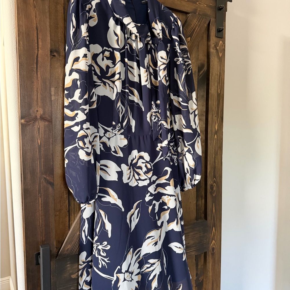 Maggy London Navy Floral Long Sleeve Dress